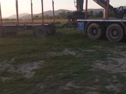 Încă o tragedie pe câmpul de lucru: un bărbat de 33 de ani și-a pierdut viața, după ce a fost agățat de remorca unui camion