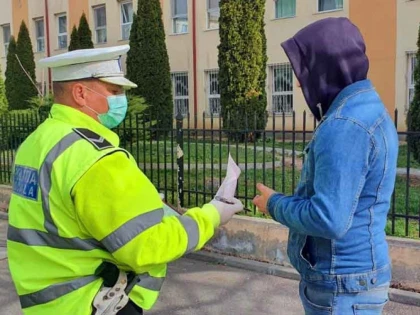Încă o zi cu peste o sută de amenzi pentru nepurtarea măștii împotriva Covid