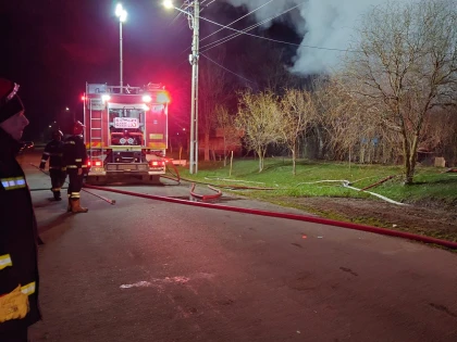 Incendiu de proporții la o casă de pe strada Aron Pumnul, din Arad. Intervenție de două ore a pompierilor arădeni