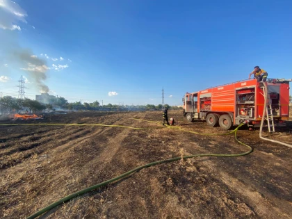 Incendiu în apropierea caselor de pe Renașterii