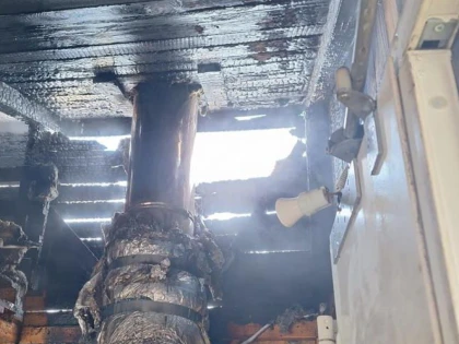 Incendiu într-o gospodărie din Arad. Intervenția pompierilor a limitat pagubele