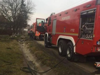 Incendiu la o biserică veche de 400 de ani