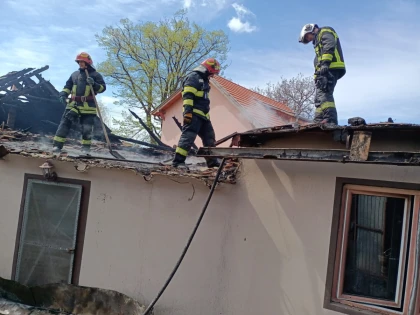 Incendiu la o cabană din Troaș