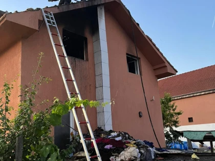 Incendiu la o casă din cartierul Cadaș