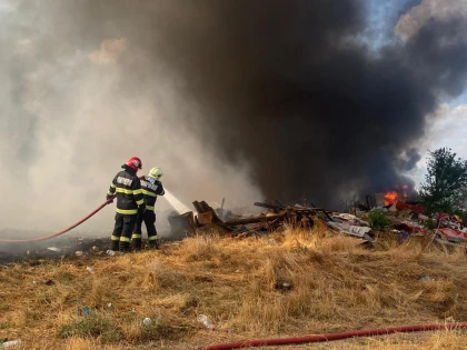 Incendiu la periferia cartierului Alfa