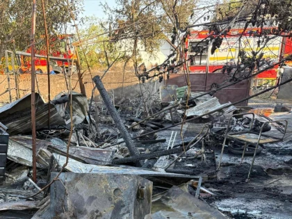 Incendiu puternic într-o gospodărie din Păuliș. Două persoane au avut nevoie de îngrijiri medicale