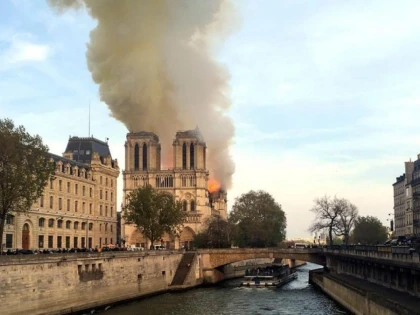 Incendiul de la Notre-Dame a fost stins în totalitate