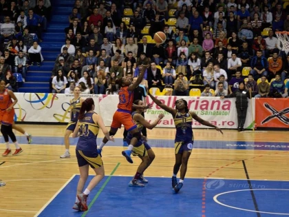 INCEPE „EL CLASICO” SUB COS! DUEL TARGOVISTE - ARAD, IN SEMIFINALELE CAMPIONATULUI