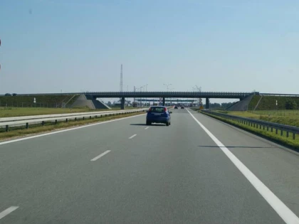 INCHIDERI SCURTE ALE TRAFICULUI PE AUTOSTRADA ARAD-TIMISOARA