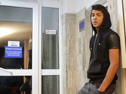 INCREDIBIL: UN TANAR CARE A TALHARIT UN TAXIMETRIST A FOST ELIBERAT, NEFIIND CONSIDERAT PERICOL PUBLIC
