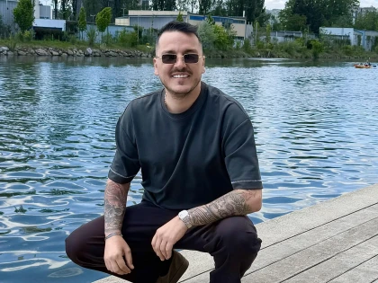 Influencerul Makaveli a fost reținut într-un dosar de evaziune fiscală. Prejudiciul estimat se apropie de 580.000 de lei