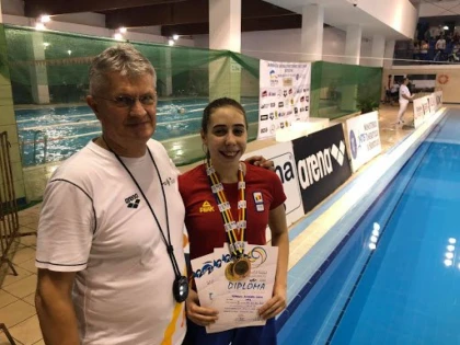 Înotătoarea Andreea Popescu ar putea încheia anul la Gyor. Obiectiv - baremul pentru Europene!