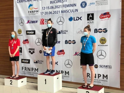 Înotătoarea Andreea Popescu, triplă campioană naţională şi de şase ori medaliată la Naţionale! (FOTO)