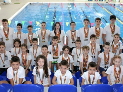 Înotătorii arădeni au făcut valuri la a treia ediție a Cupei de Sprint