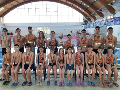 Înotătorii de la Gloria Arad au obținut aproape 100 de medalii la Cupa de Sprint!