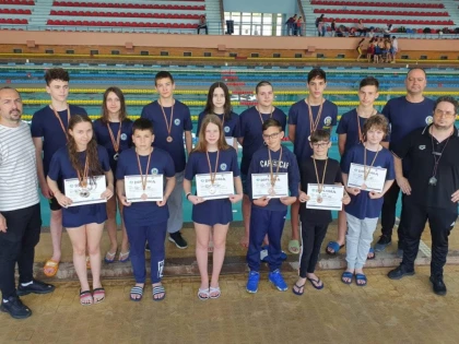 Înotătorii Gloriei Arad au obținut șase medalii la Campionatele Naționale Școlare