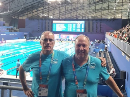 Înotătorii masters arădeni au bifat alte trei competiții, printre care Mondialul din Qatar