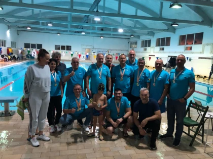 Înotătorii masters arădeni au câștigat tradiționalul concurs Cupa DKMT, de la Timișoara