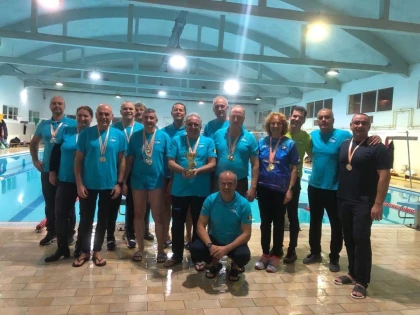 Înotătorii masters de la CSM Arad au cucerit pentru a patra oară Cupa DKMT