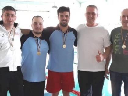 Înotătorii masters, medaliaţi la un concurs pe Bega