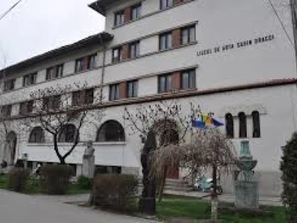 INTALNIRE CU TALENTELE MUZICALE FORMATE LA "SABIN DRAGOI", LA CERCUL MILITAR