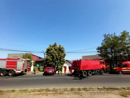 Intervenţia pompierilor la copilul înecat din Arad, îngreunată de un apel fals la 112