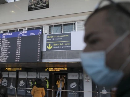 Intră în vigoare carantina la domiciliu pentru cei care vin din 49 de ţări. Lista statelor în zona galbenă