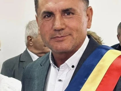 Iosif Bimbo, primarul comunei Livada: „Ai apă, canalizare și drumuri, ești bun“
