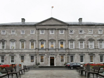 Irlanda va consulta publicul în legătură cu neutralitatea militară a ţării