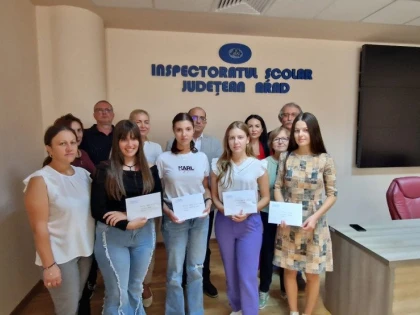 ISJ Arad a premiat absolvenții arădeni de gimnaziu și liceu care au obținut media zece la examenele naționale