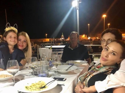 Iulia Vântur își duce părinții în țara iubitului ei, Salman Khan