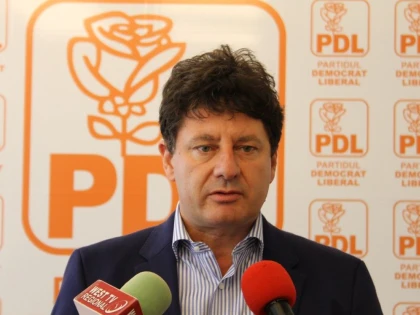 IUSTIN CIONCA: "BILANT DEZASTRUOS PENTRU ULTIMELE SASE LUNI DE GUVERNARE SOCIALISTA"