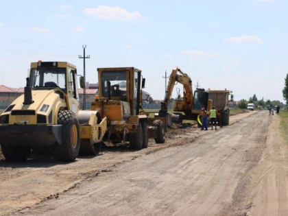 Iustin Cionca: Lucrăm la peste 90 km drum județean între Arad și Moneasa, un drum total înnoit!