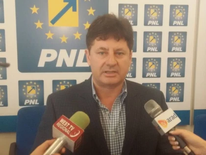 IUSTIN CIONCA: "PONTA A CRESCUT DATORIA PUBLICA CU 19 MILIARDE DE EURO, DESI SE LAUDA CU CRESTEREA ECONOMICA"
