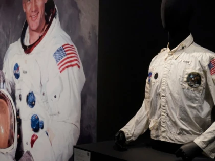 Jacheta cu care astronautul Buzz Aldrin a zburat spre Lună a fost vândută cu 2,8 milioane de dolari