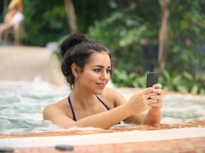 Jacuzzi exterior sau piscină? Ce alegi pentru curtea ta în 2026?
