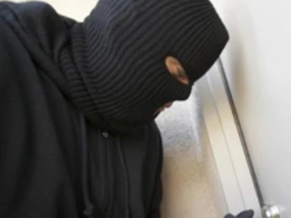 Jaf ca în filme, în centrul Aradului. Un libian de 17 ani a fost reținut