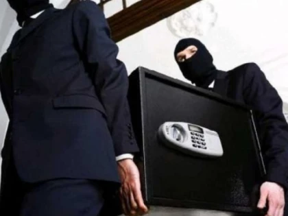 Jaf în Cicir! Hoții au furat un seif cu 160.000 de euro