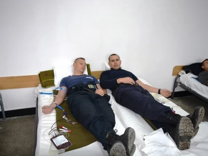 Jandarmii arădeni au donat peste 8000 ml. de sânge