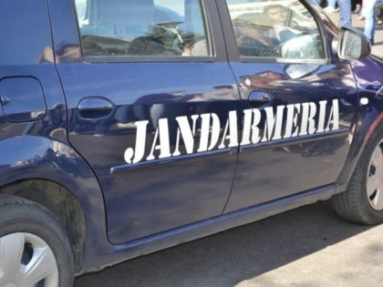 JANDARMII ARADENI AU INTERVENIT LA O ALTERCATIE INTRE DOUA VECINE