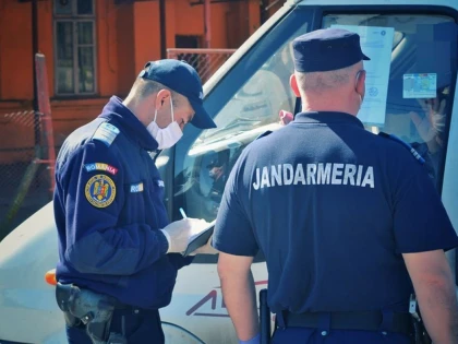 Jandarmii arădeni vor verifica, în acest weekend, respectarea regulilor impuse de pandemie în zonele aglomerate