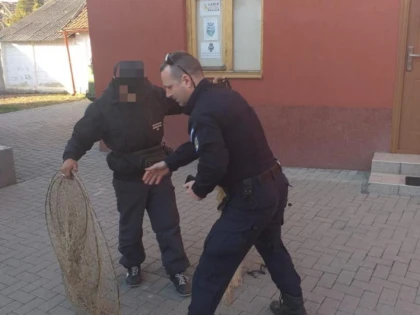 Jandarmii au prins un braconier, pe malul Mureșului