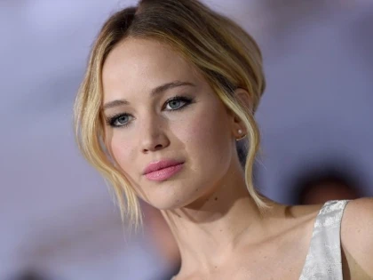 Jennifer Lawrence, obligată să stea dezbrăcată la o coadă pentru a intra la un casting