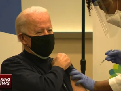 Joe Biden s-a vaccinat cu a cincea doză a unui vaccin anti-Covid