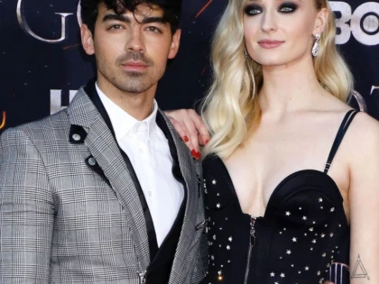 Joe Jonas şi Sophie Turner au devenit părinţii unei fetiţe