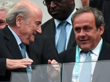 JOSEPH BLATTER SI MICHEL PLATINI AU FOST SUSPENDATI PENTRU 90 DE ZILE