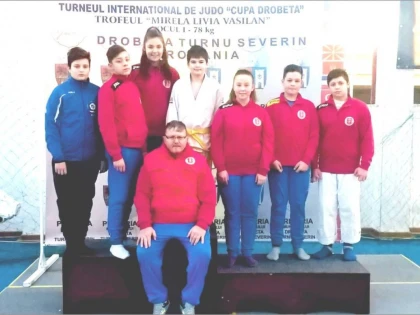 Judoka arădeni au urcat pe podium la „Cupa Severinului”