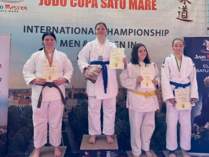 Judoka arădeni au urcat pe podium la turneul internațional de la Satu Mare