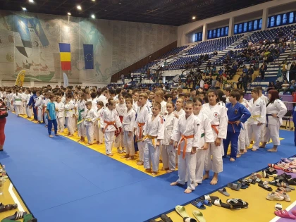 Judoka arădeni s-au remarcat pe tatami, la turneul internațional de la Timișoara
