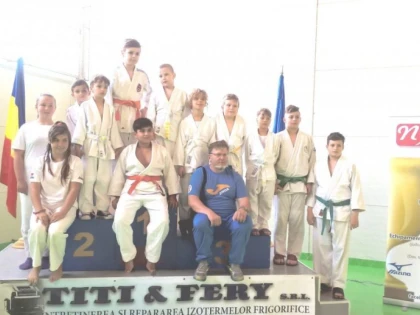 JUDOKA DE LA CSM ARAD AU CUCERIT NOI MEDALII PE TATAMI